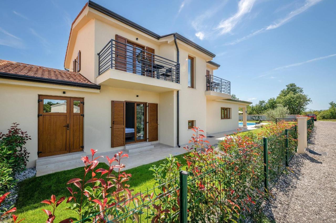 Holiday House Luca Porec Exterior photo